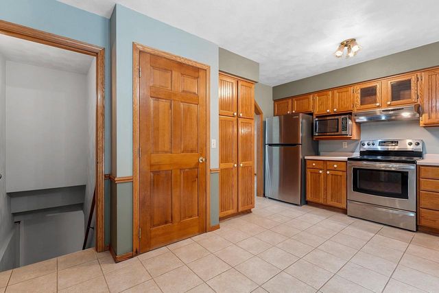 1525 PARKVIEW DRIVE, New London, WI 54961
