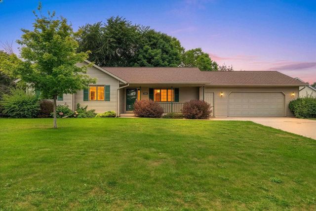 1525 PARKVIEW DRIVE, New London, WI 54961