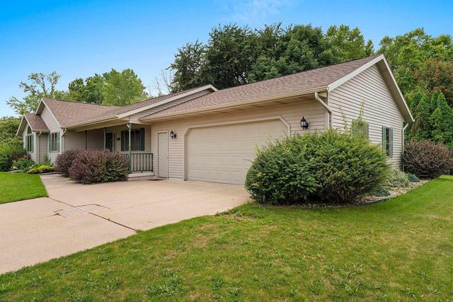 1525 PARKVIEW DRIVE, New London, WI 54961