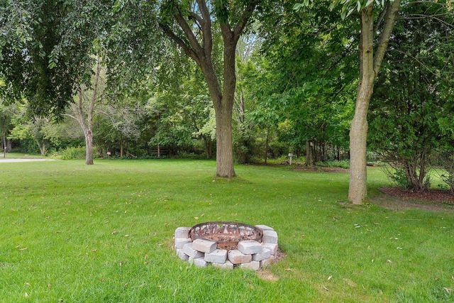 1525 PARKVIEW DRIVE, New London, WI 54961