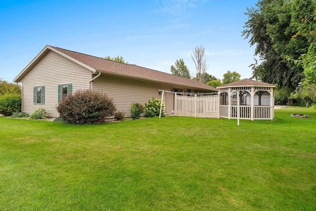 1525 PARKVIEW DRIVE, New London, WI 54961