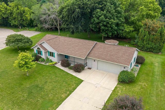 1525 PARKVIEW DRIVE, New London, WI 54961