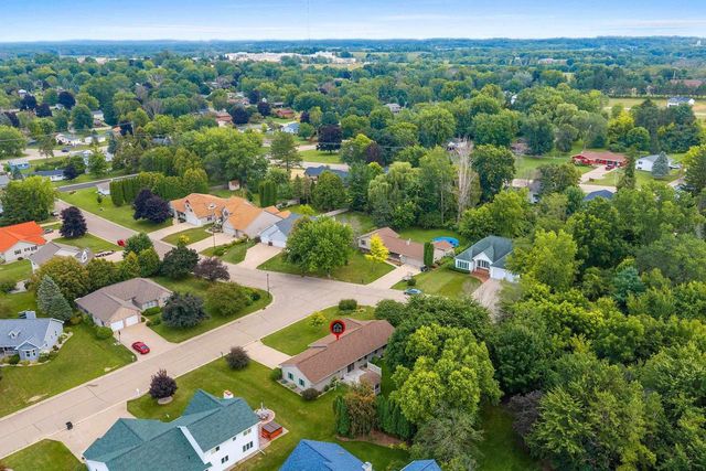 1525 PARKVIEW DRIVE, New London, WI 54961