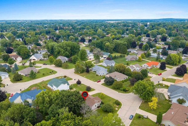1525 PARKVIEW DRIVE, New London, WI 54961