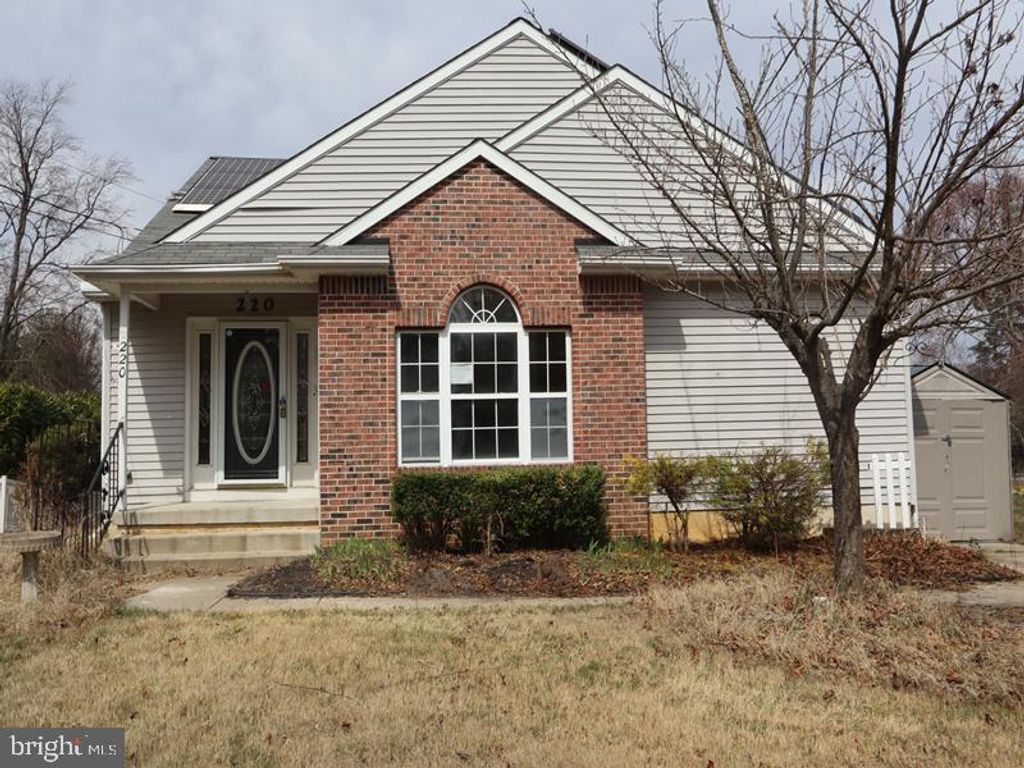 220 ESTAUGH AVENUE, Berlin, NJ 08009