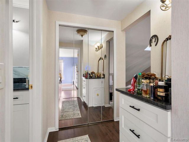 43043 W Kirkwood Drive, Clinton Township, MI 48038