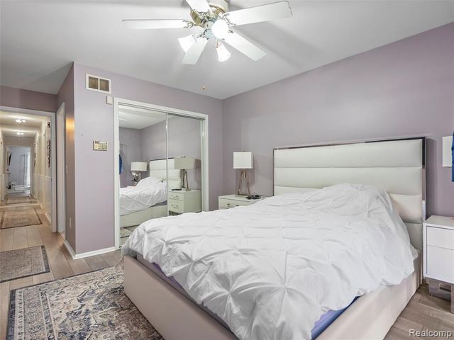 43043 W Kirkwood Drive, Clinton Township, MI 48038