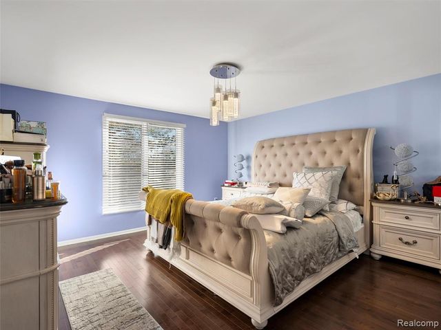 43043 W Kirkwood Drive, Clinton Township, MI 48038