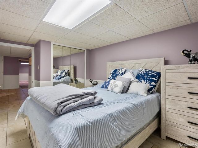 43043 W Kirkwood Drive, Clinton Township, MI 48038