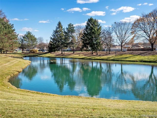 43043 W Kirkwood Drive, Clinton Township, MI 48038