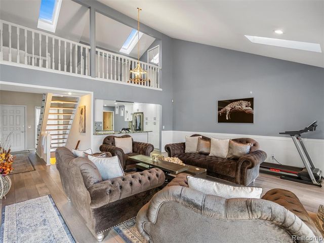 43043 W Kirkwood Drive, Clinton Township, MI 48038