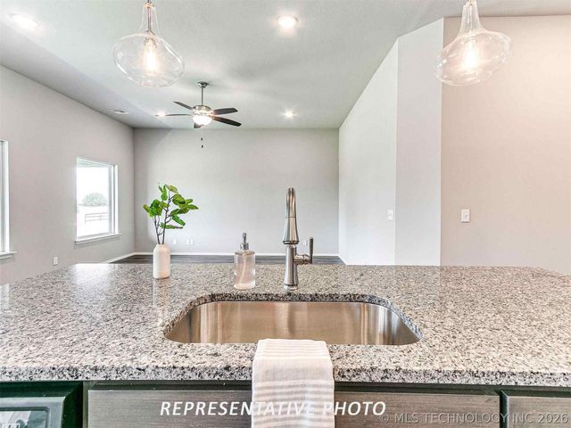 7219 E 134th Street S, Bixby, OK 74008