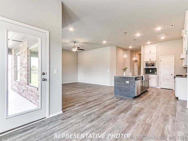 7219 E 134th Street S, Bixby, OK 74008