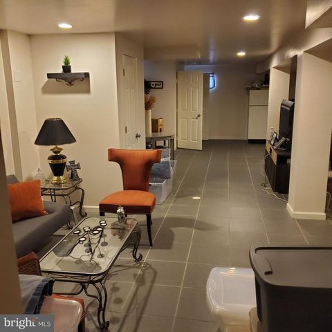 7404 DRYDEN PL, Clinton, MD 20735