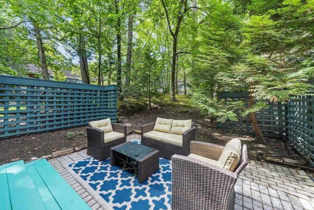 1175 Chestnut St 3, Newton, MA 02464