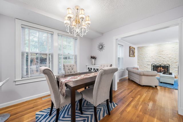 1175 Chestnut St 3, Newton, MA 02464