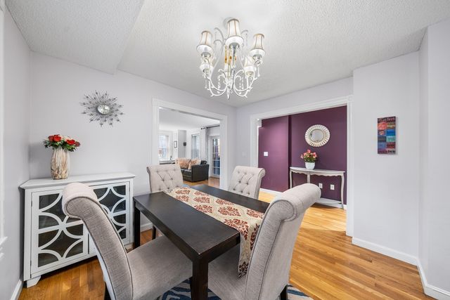 1175 Chestnut St 3, Newton, MA 02464