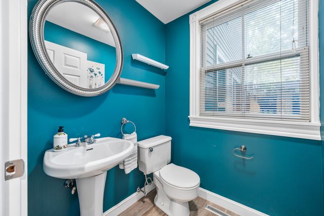 1175 Chestnut St 3, Newton, MA 02464