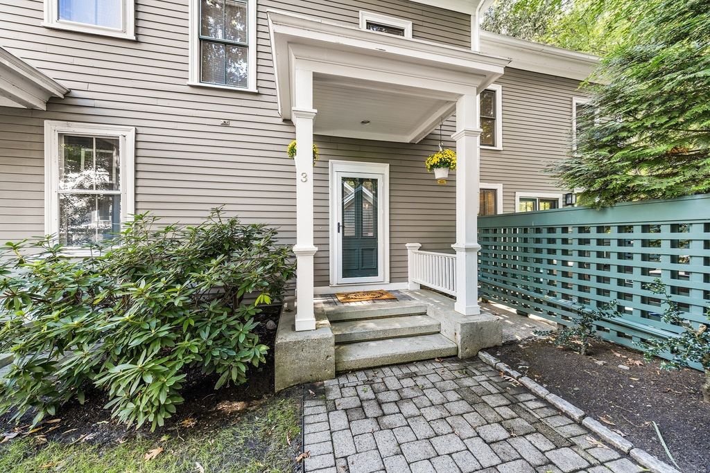 1175 Chestnut St 3, Newton, MA 02464