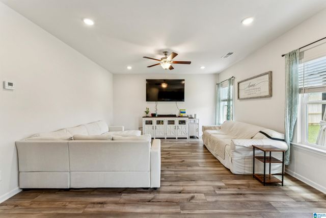 952 RIDGEWAY LANE, Columbiana, AL 35051