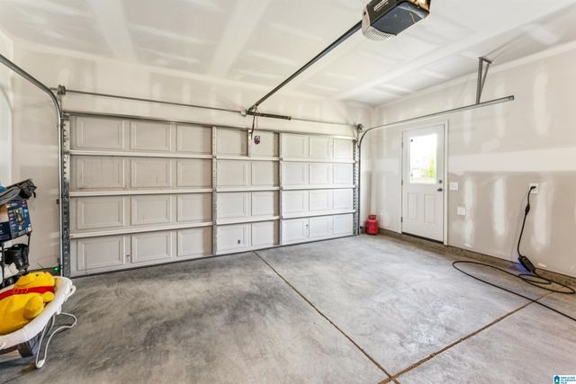 952 RIDGEWAY LANE, Columbiana, AL 35051