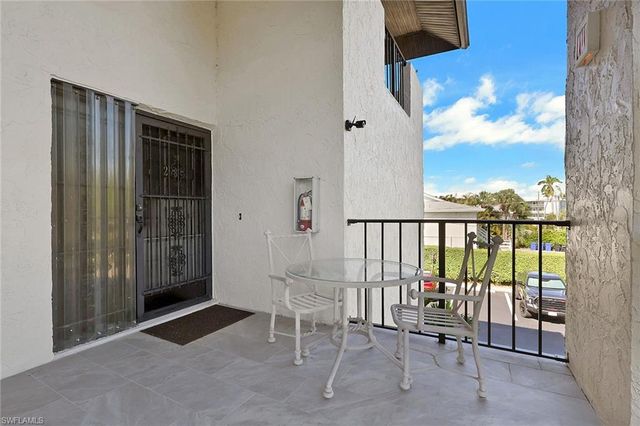 1400 Blue Point AVE 208, Naples, FL 34102