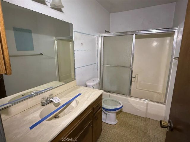 1152 E Drummond, Fresno, CA 93706