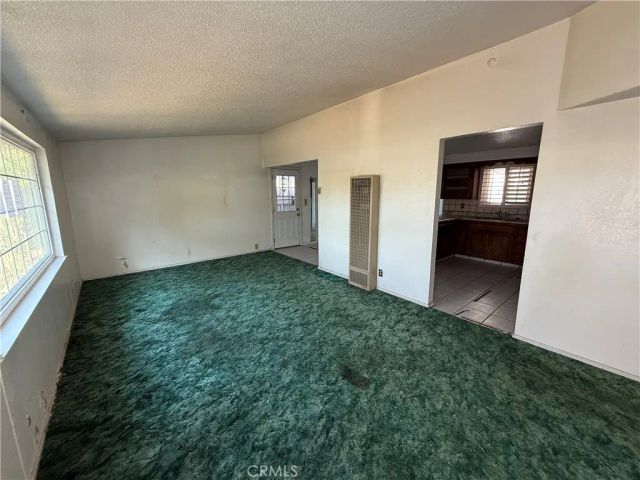 1152 E Drummond, Fresno, CA 93706
