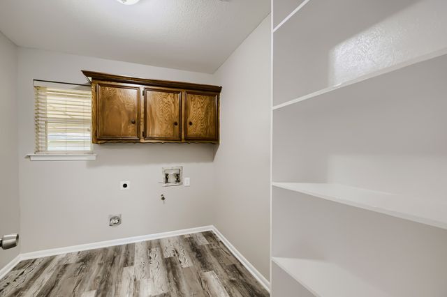 6946 Hunnicut Place, Dallas, TX 75227