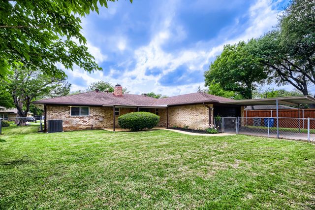 6946 Hunnicut Place, Dallas, TX 75227