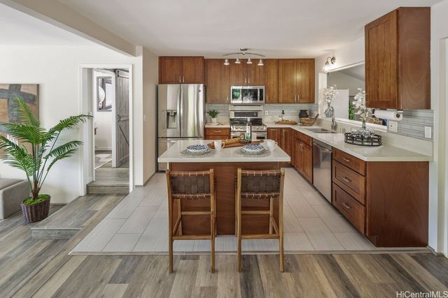 3376 Ala Laulani Street, Honolulu, HI 96818