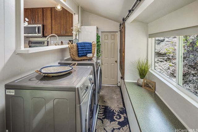 3376 Ala Laulani Street, Honolulu, HI 96818