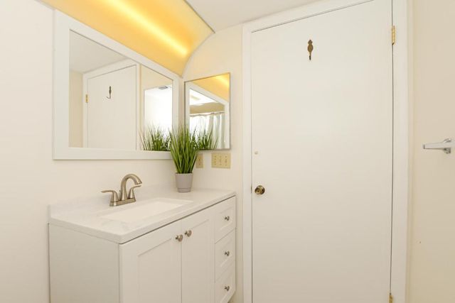 1950 SW Palm City Road 12-103, Stuart, FL 34994