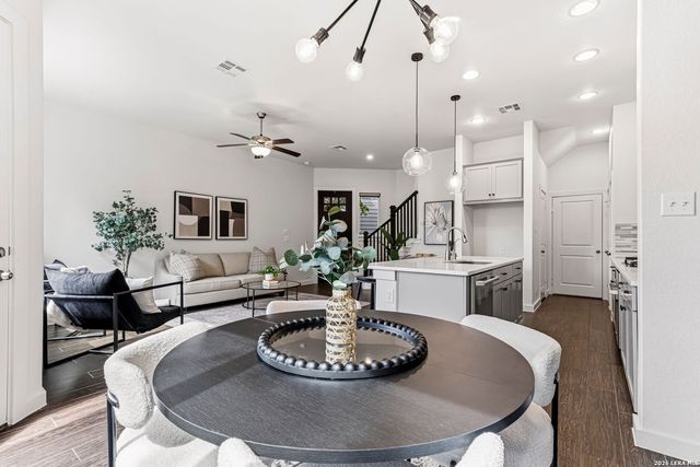 7914 ROANOKE RUN, San Antonio, TX 78240