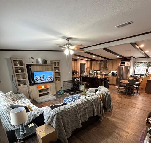 178 Commanche Drive, Onalaska, TX 77360