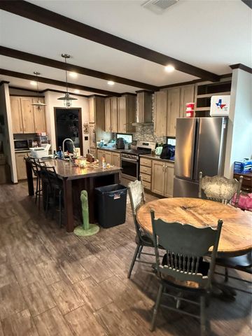 178 Commanche Drive, Onalaska, TX 77360