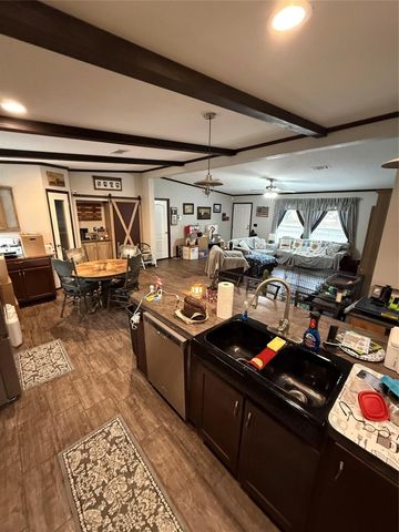 178 Commanche Drive, Onalaska, TX 77360