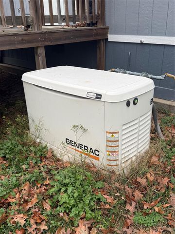 178 Commanche Drive, Onalaska, TX 77360