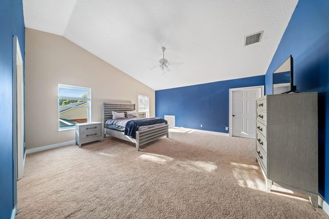 8686 Andrews Avenue, Fort Pierce, FL 34945