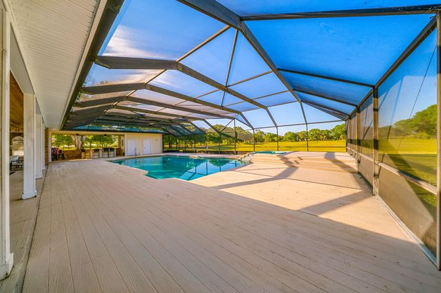 8686 Andrews Avenue, Fort Pierce, FL 34945