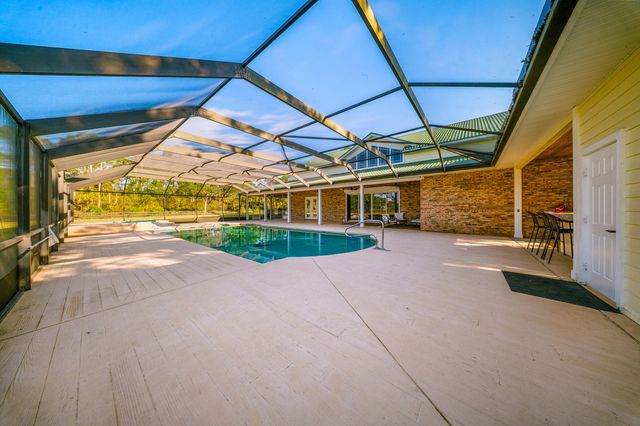 8686 Andrews Avenue, Fort Pierce, FL 34945