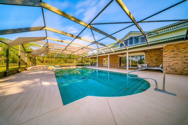 8686 Andrews Avenue, Fort Pierce, FL 34945