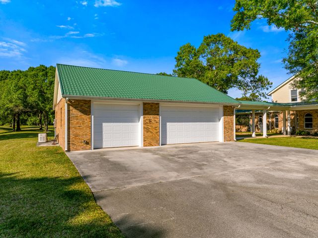 8686 Andrews Avenue, Fort Pierce, FL 34945