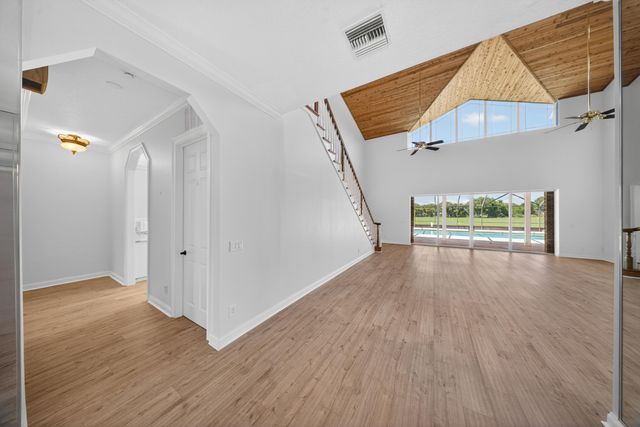 8686 Andrews Avenue, Fort Pierce, FL 34945