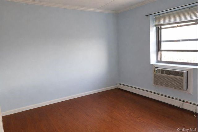 100 Clinton Avenue 4P, Mineola, NY 11501