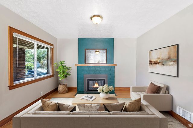 247 E 100 N, Kaysville, UT 84037