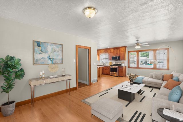 247 E 100 N, Kaysville, UT 84037