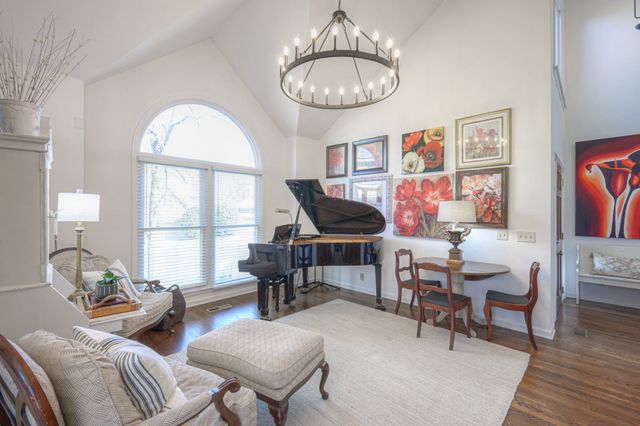 1905 Liberty Sq, Nashville, TN 37215