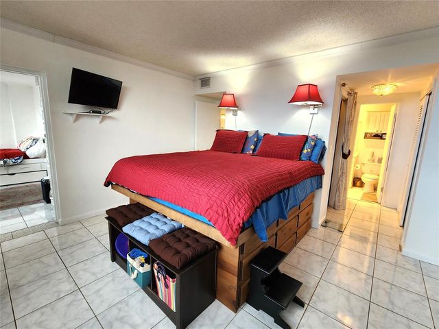 4400 Hillcrest Drive 404, Hollywood, FL 33021