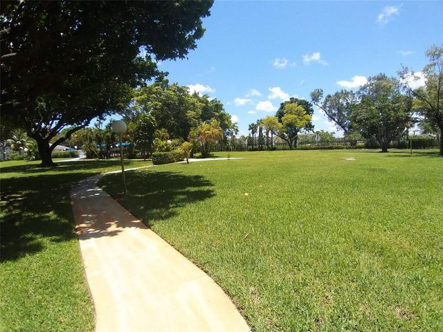 4400 Hillcrest Drive 404, Hollywood, FL 33021